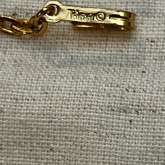 Trifari Vintage Gold Heart Necklace;16” long - Picture 4 of 5